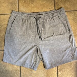 Eddie Bauer grey men’s shorts